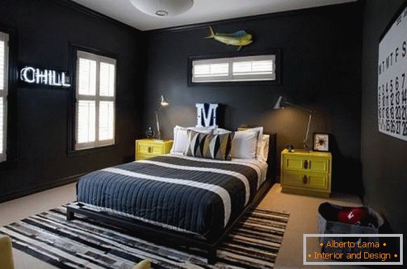 Чорныя шпалеры для спальні ў сучасным стылі