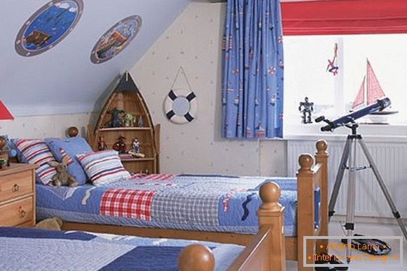 цікавы інтэр'ер дзіцячай спальні для хлопчыкаў у мансардзе