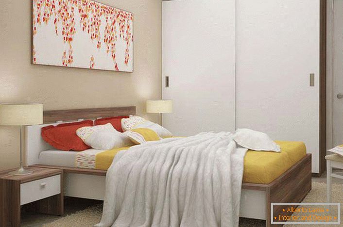 Лаканічная і функцыянальная модульная мэбля - правільны выбар для малагабарытнай спальні.