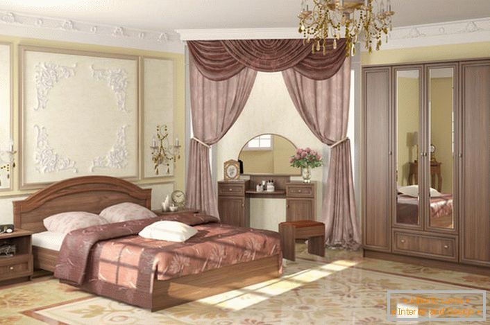Элегантная модульная мэбля ў класічным стылі для высакароднай, раскошнай спальні.
