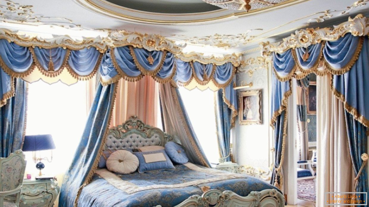 Спальня з бел-сінім інтэр'ерам