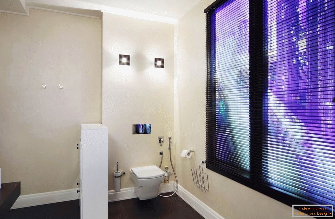 віртуальнае акно в туалете