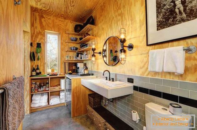 Маленькі недарагі драўляны дом у ЗША: туалет и кухня