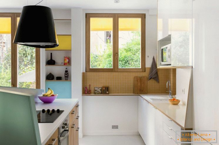 Ідэя інтэр'еру кухні для маленькіх кватэр ад MAEMA Architects