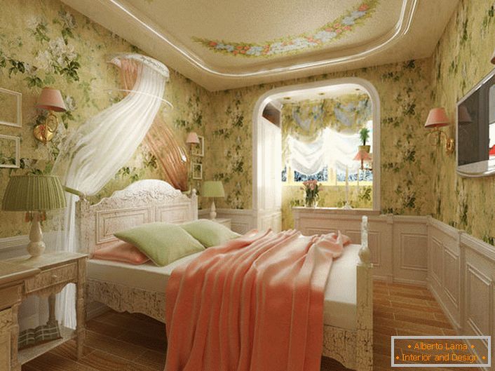 Спальня ў французскім стылі для маладой лэдзі. Незвычайны дызайнерскі задума адметны аздабленнем сцен з кветкавым прынтам.