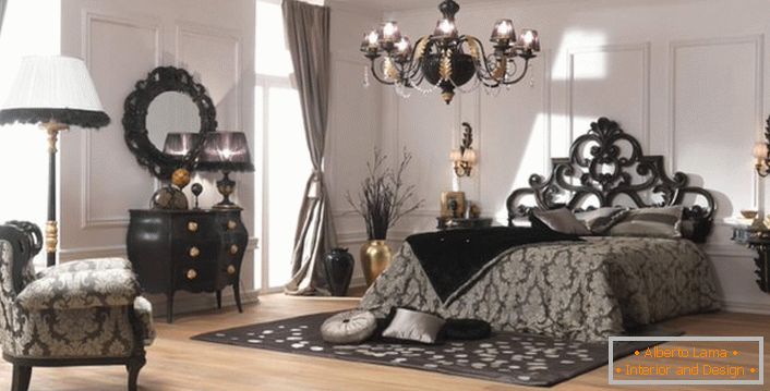 Каралеўская спальня ў стылі арт-дэко для сямейнай пары.