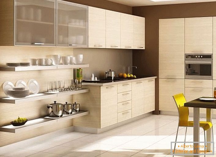 Класічны мадэрн выкарыстаны для ўладкавання кухні. Кухонны гарнітур з натуральнага светлага дрэва ідэальна ўпісваецца ў агульны дызайнерскі задума.