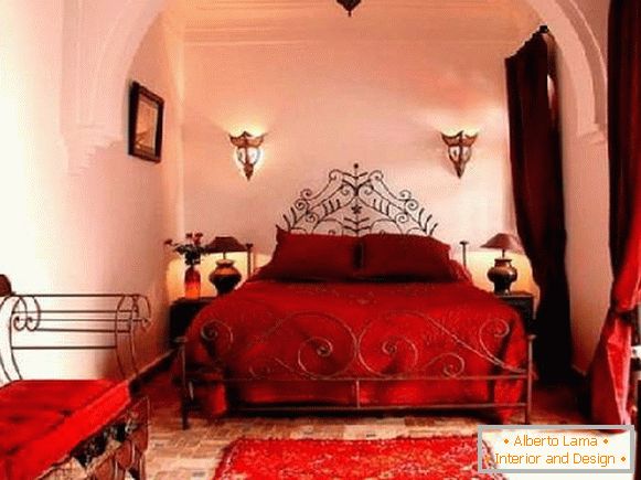 Страстные спальни. Как украсить спальню красным цветом по исламу.