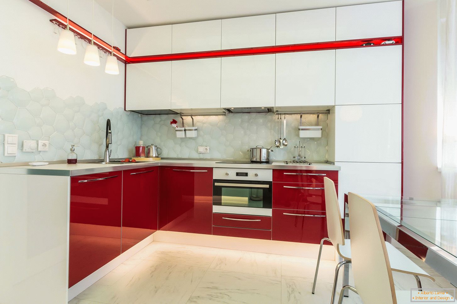 бело красная кухня угловая