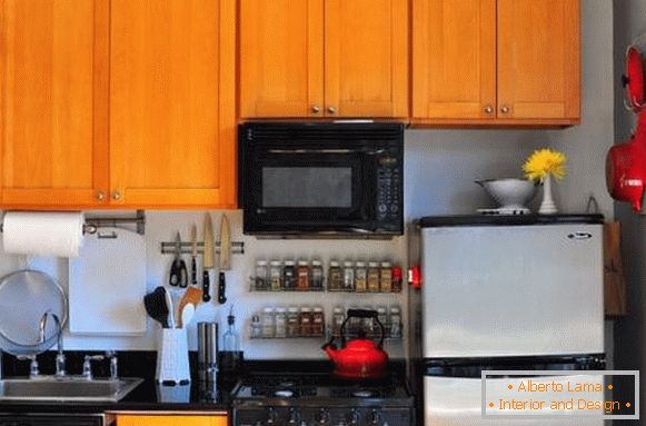 Маленькіе рейлінгі для кухні - 25 фото в інтерьере